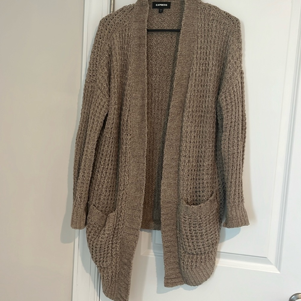 GORGEOUS cardigan sweater